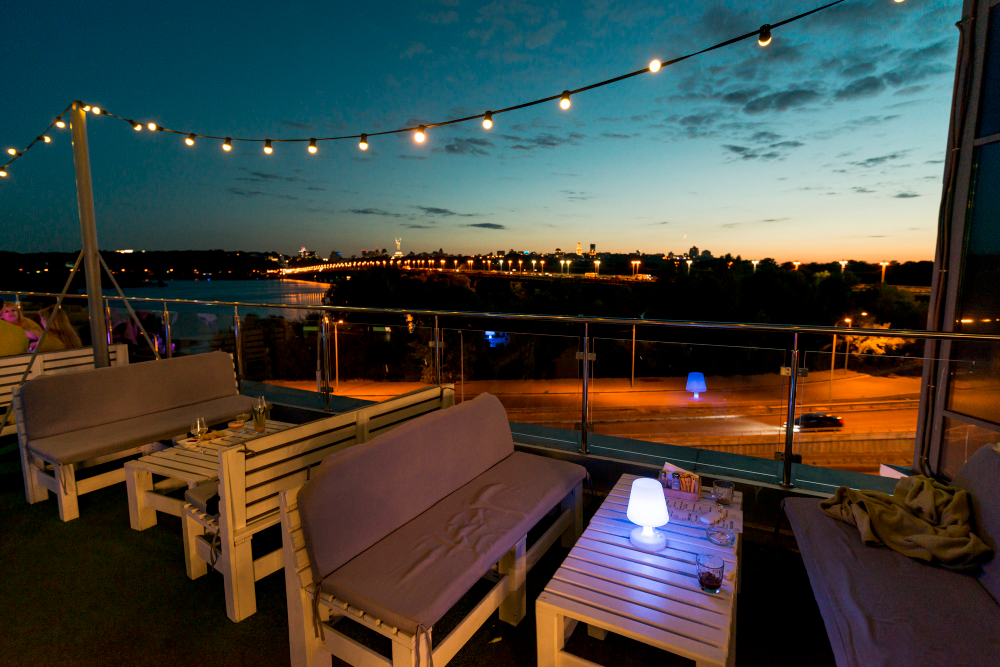 Skyline Echo Rooftop Experience